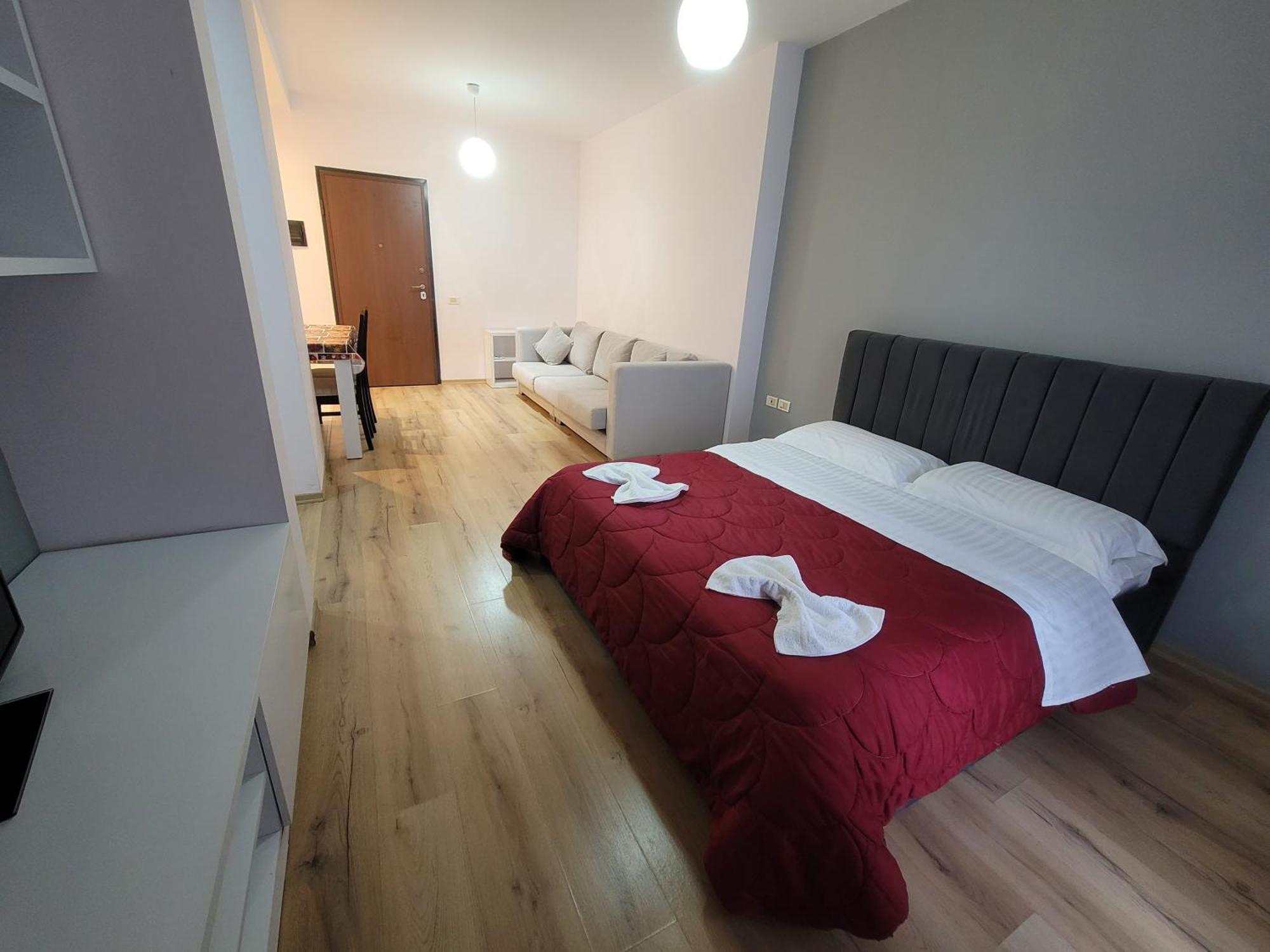 Vlorë Haris Hotel מראה חיצוני תמונה