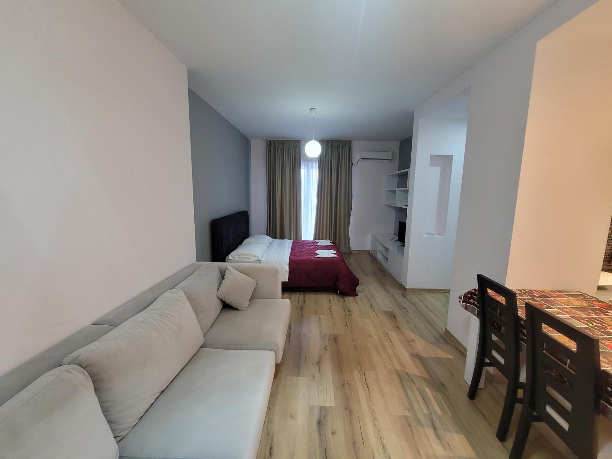 Vlorë Haris Hotel מראה חיצוני תמונה