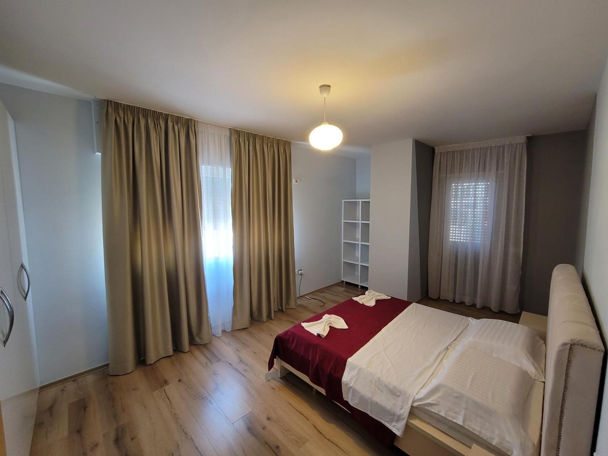 Vlorë Haris Hotel מראה חיצוני תמונה