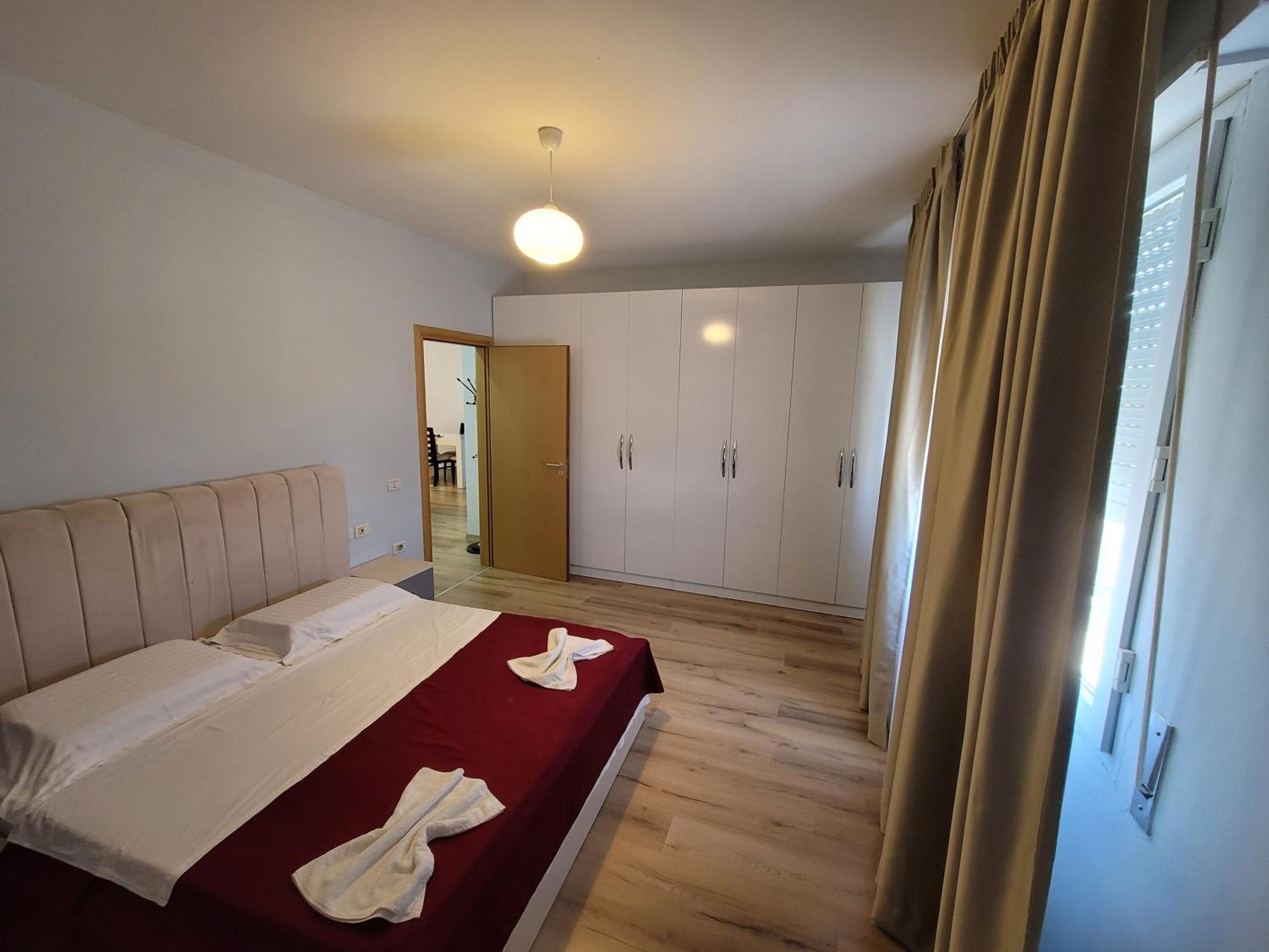 Vlorë Haris Hotel מראה חיצוני תמונה