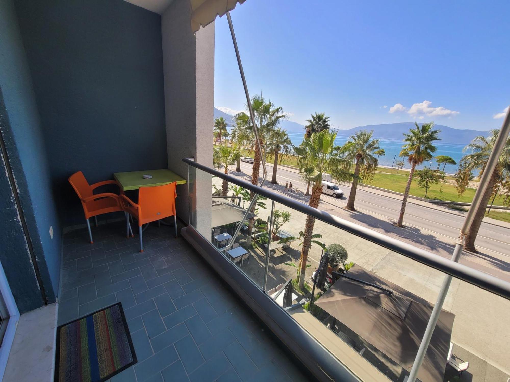 Vlorë Haris Hotel מראה חיצוני תמונה