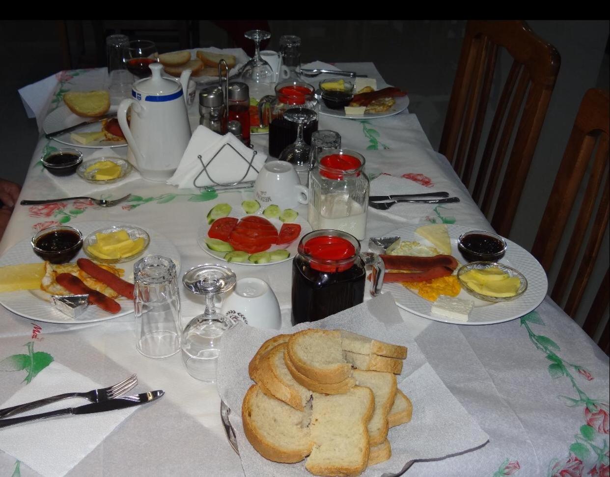 Vlorë Haris Hotel מראה חיצוני תמונה
