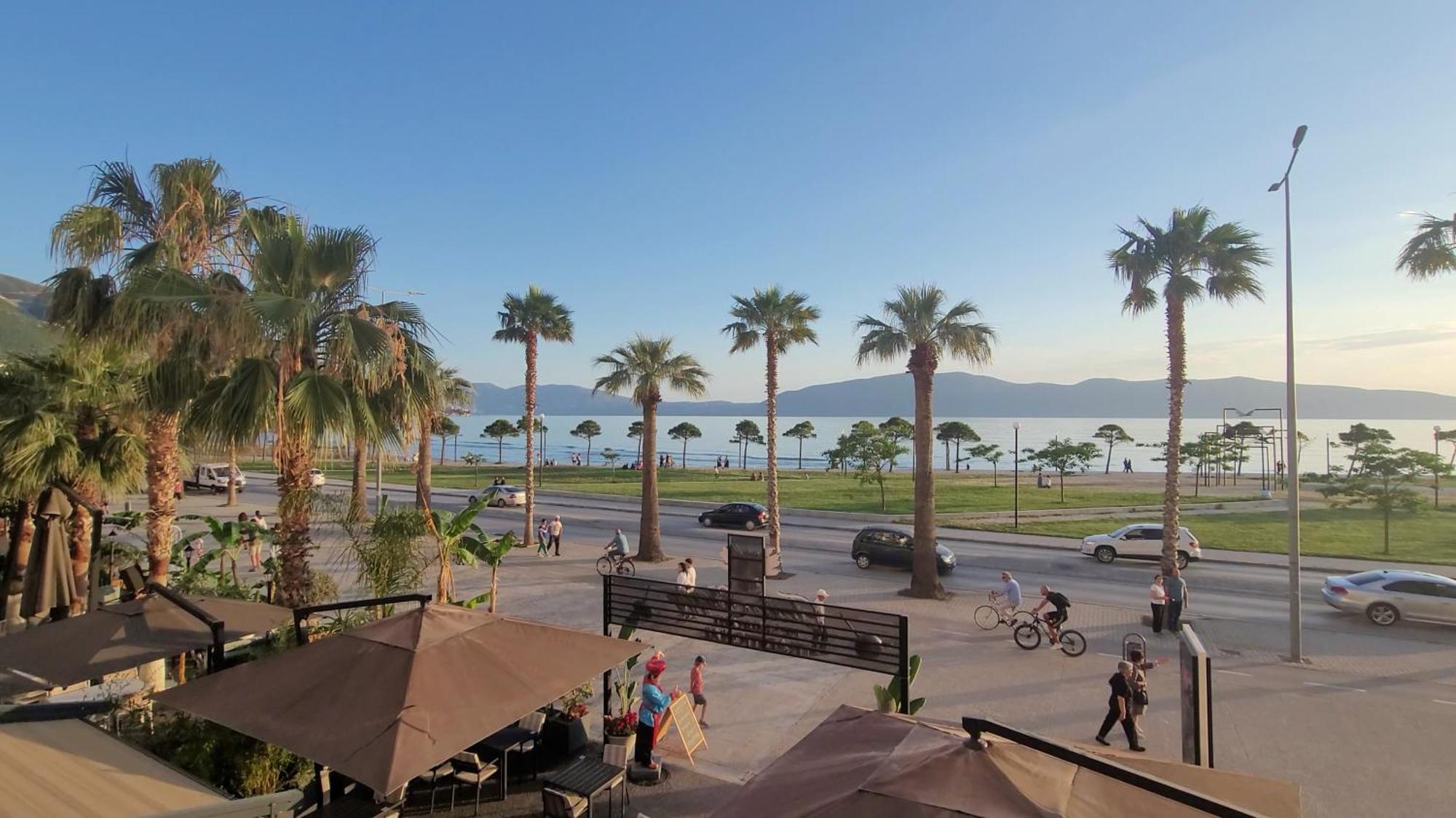 Vlorë Haris Hotel מראה חיצוני תמונה