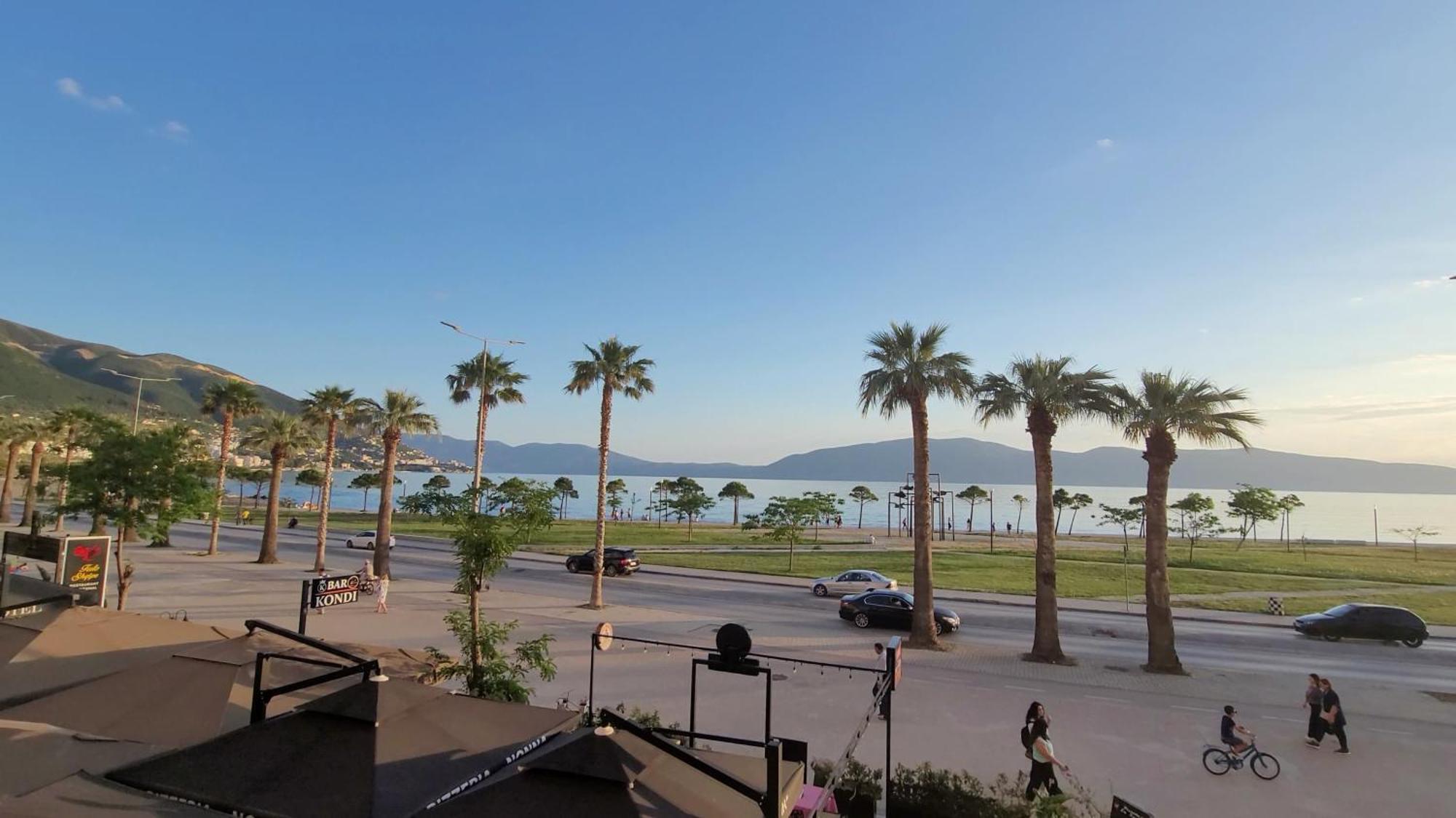 Vlorë Haris Hotel מראה חיצוני תמונה