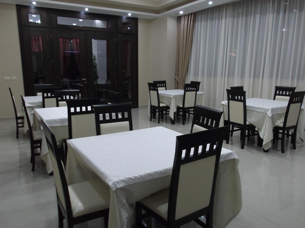 Vlorë Haris Hotel מראה חיצוני תמונה