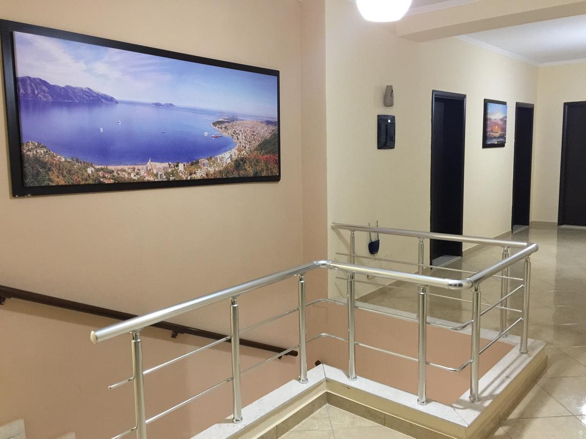 Vlorë Haris Hotel מראה חיצוני תמונה
