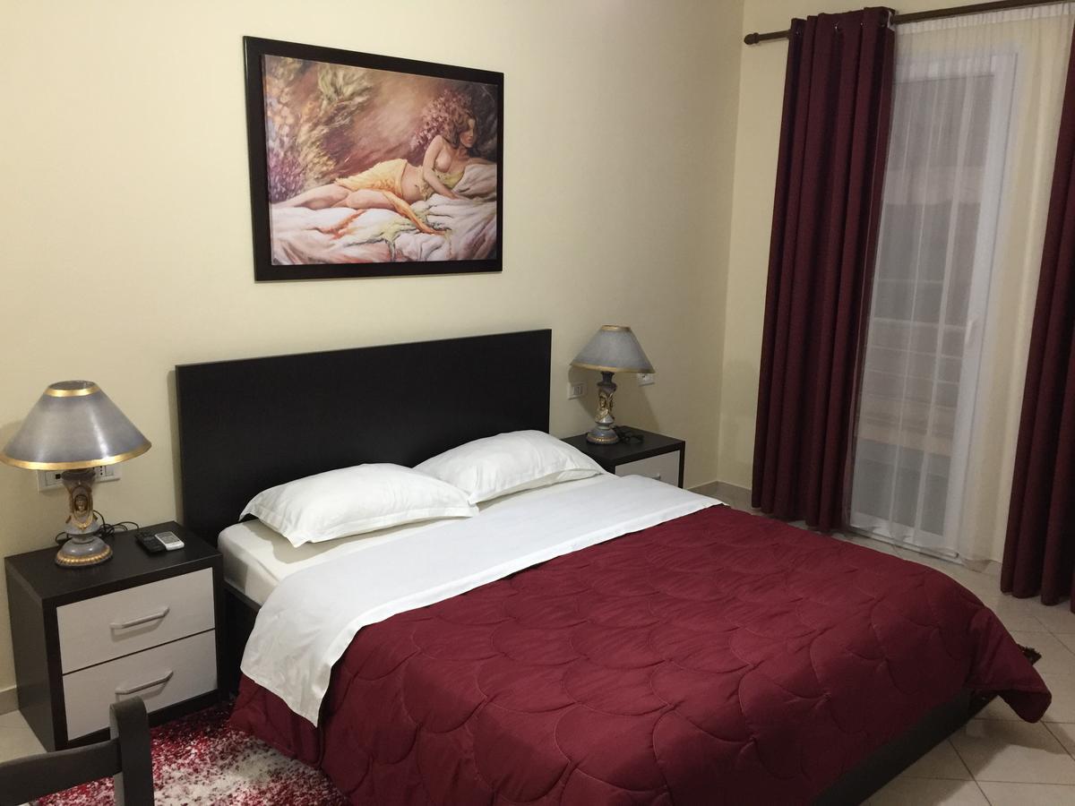 Vlorë Haris Hotel מראה חיצוני תמונה