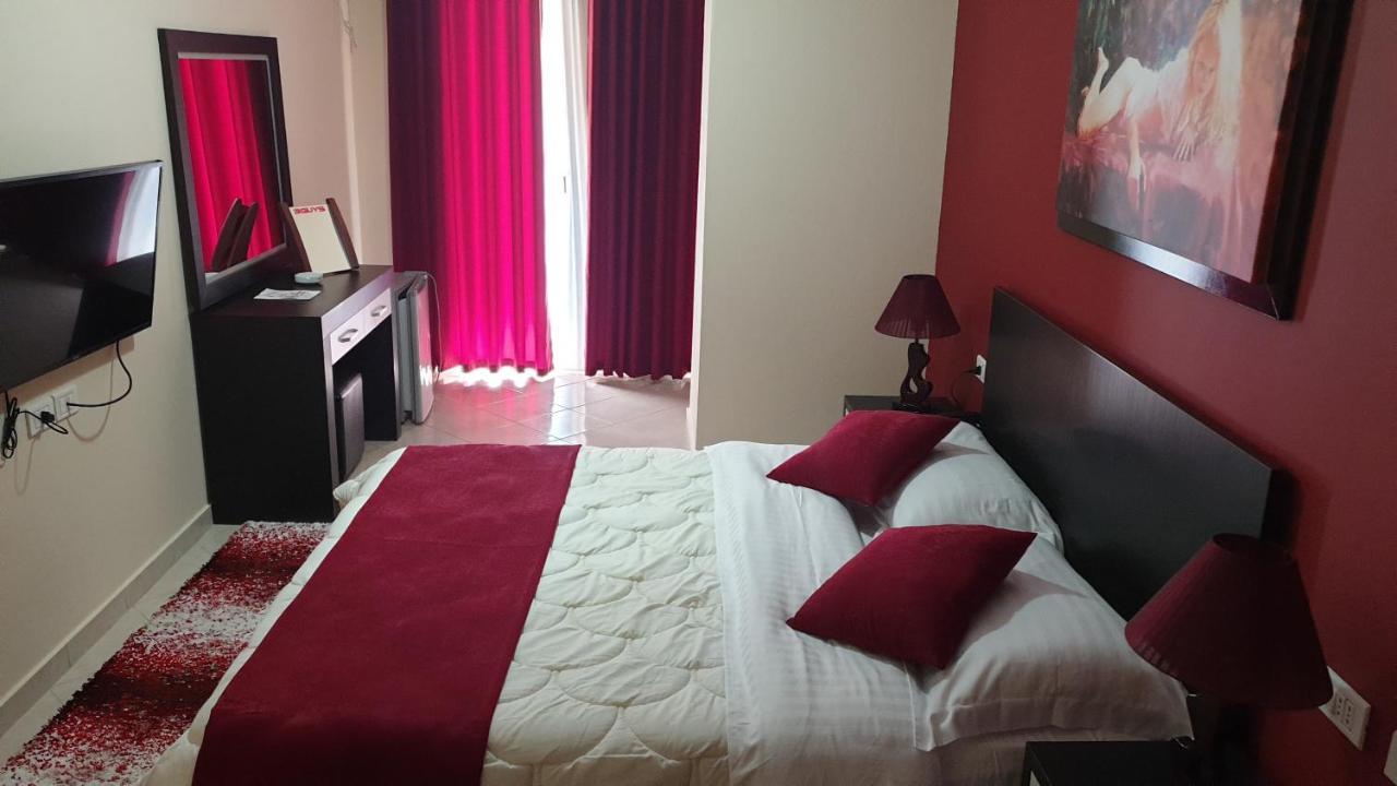 Vlorë Haris Hotel מראה חיצוני תמונה